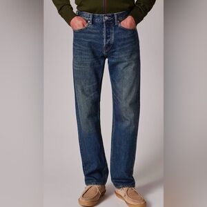 Men's Paul Smith denim jeans size 34L
Relaxed tapered, vintage wash